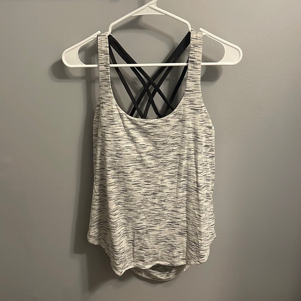 Lululemon Tank Top w/ built in bra